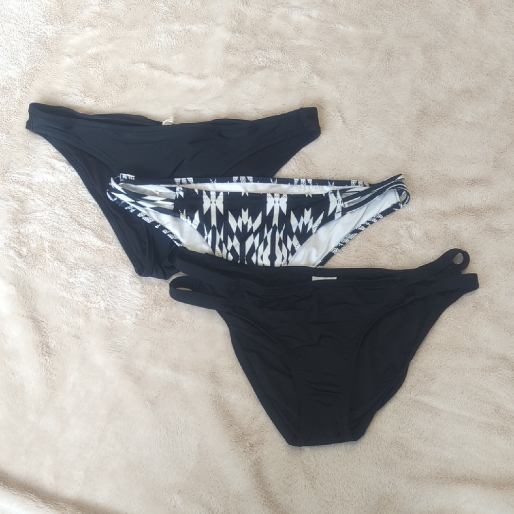 Elegant Black and Patterned Bikini Set